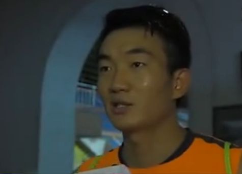 机缘巧合之下，他参与了第十届;饥饿游戏大会，并改变了自己的命运